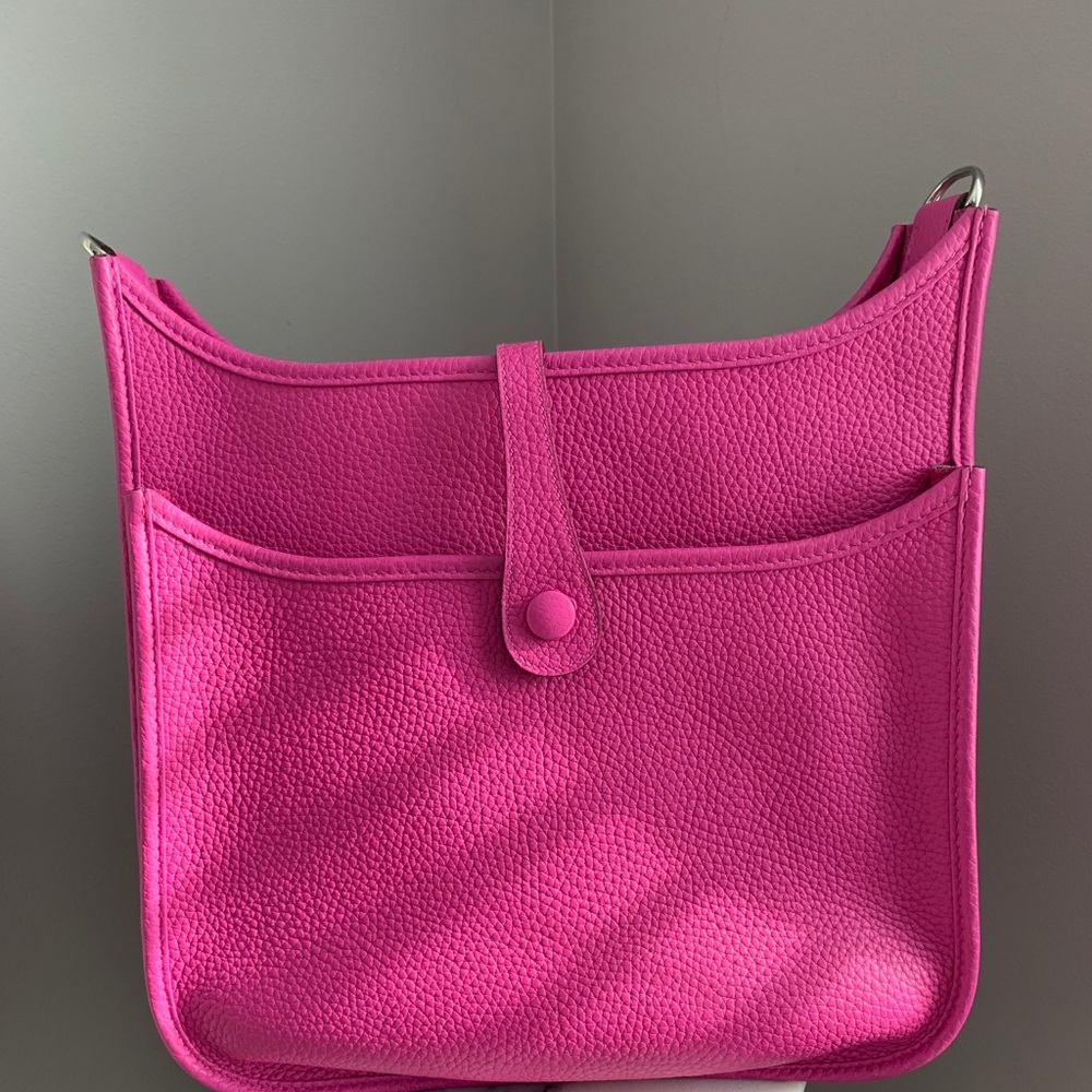 Hermes | Evelyne PM Magnolia Crossbody Bag - Picture 3 of 8